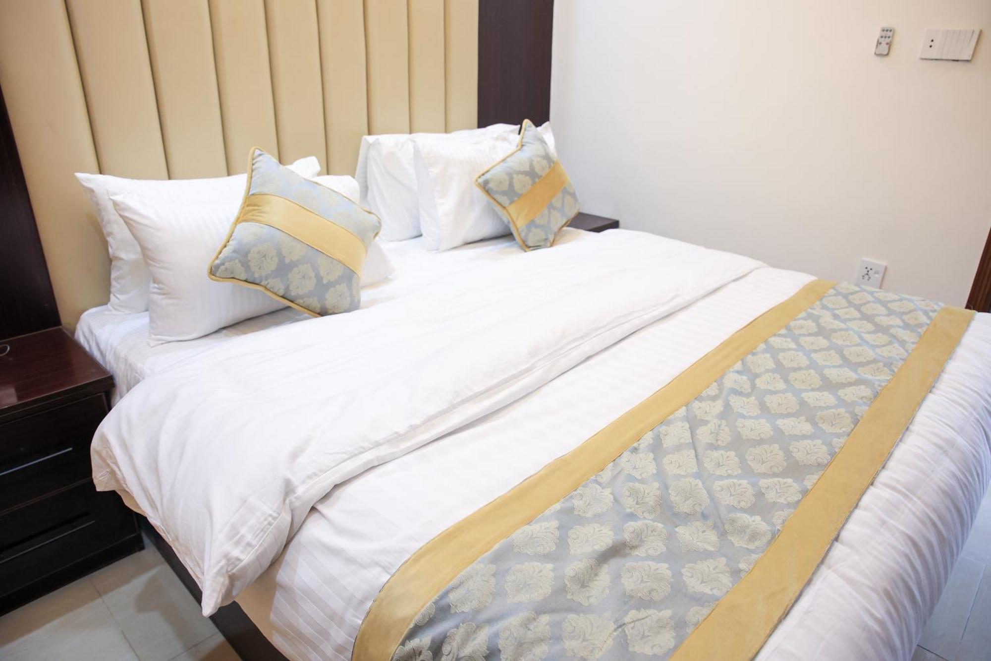 Galaxy Inn Hotel & Appartments イスラマバード エクステリア 写真